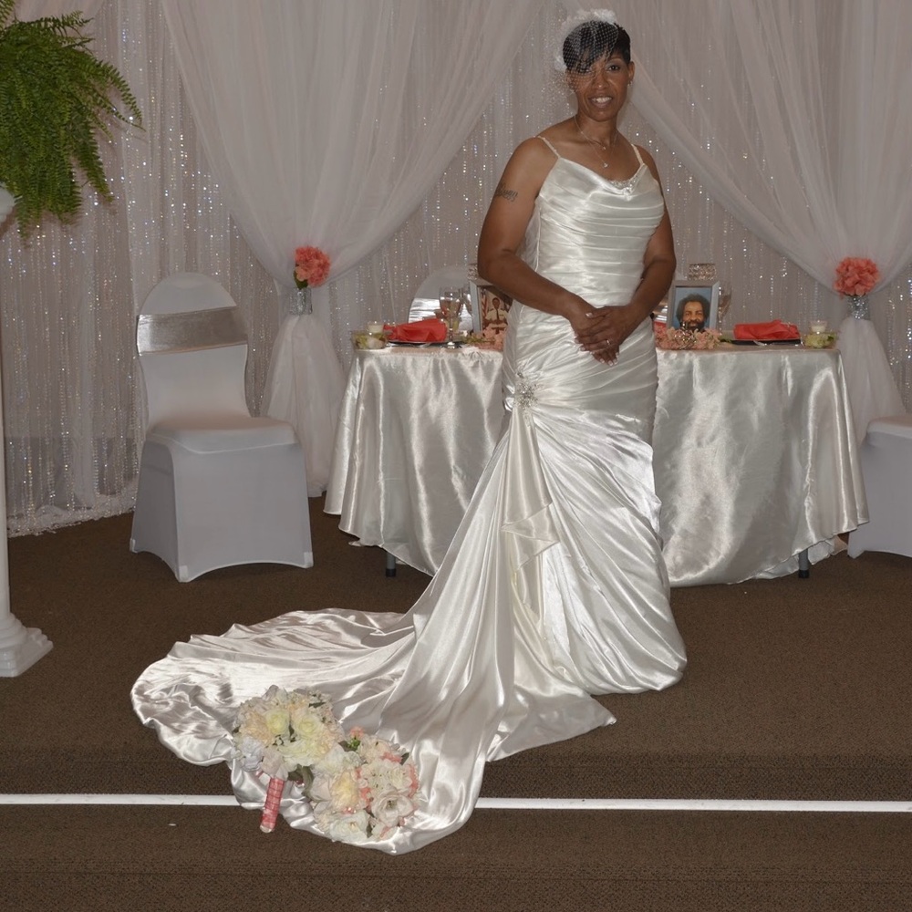 Elegant White Satin Wedding Dress